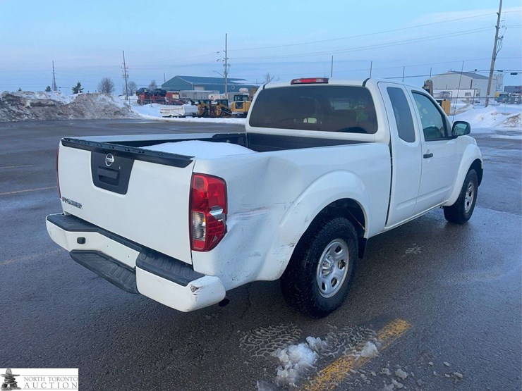 2017-nissan-frontier-image-5