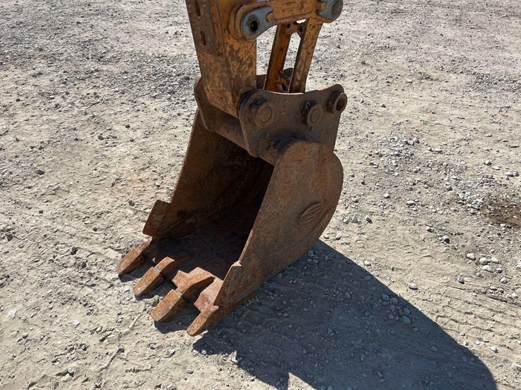 2016-case-cx55b-image-26