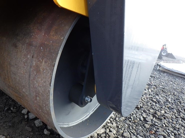 2025-sdlool-850-vibratory-smooth-drum-roller-image-8