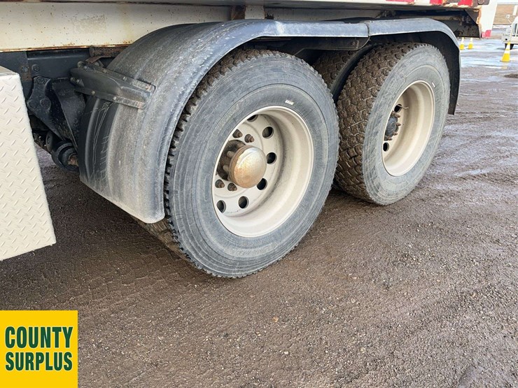 2016-western-star-4900-image-11