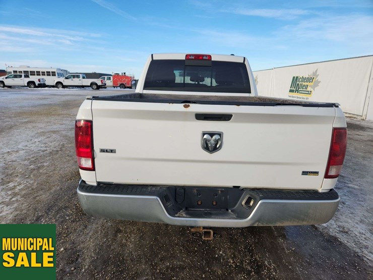 2011-dodge-1500-image-8