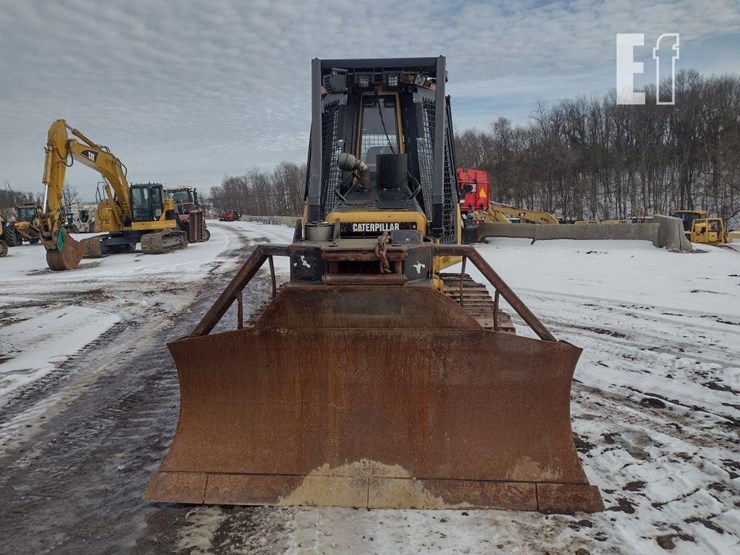 2005-caterpillar-d4g-xl-image-2