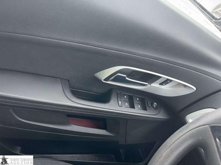 2014-chevrolet-equinox-image-25