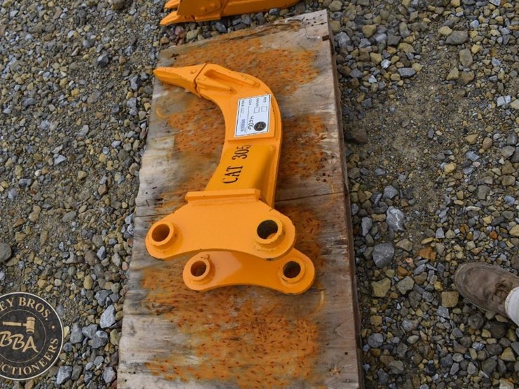 caterpillar-305-image-4