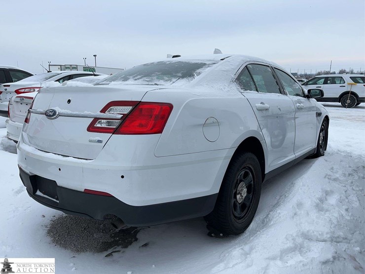 2013-ford-taurus-police-inte-image-4