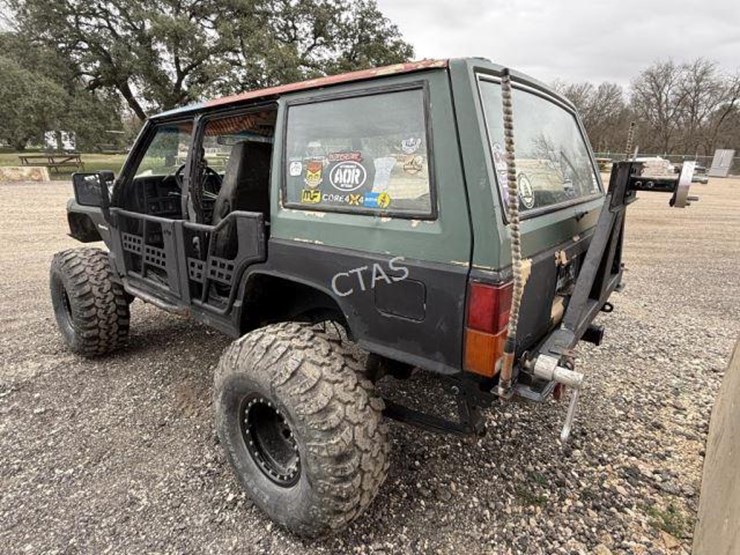 1990-jeep-cherokee-image-11