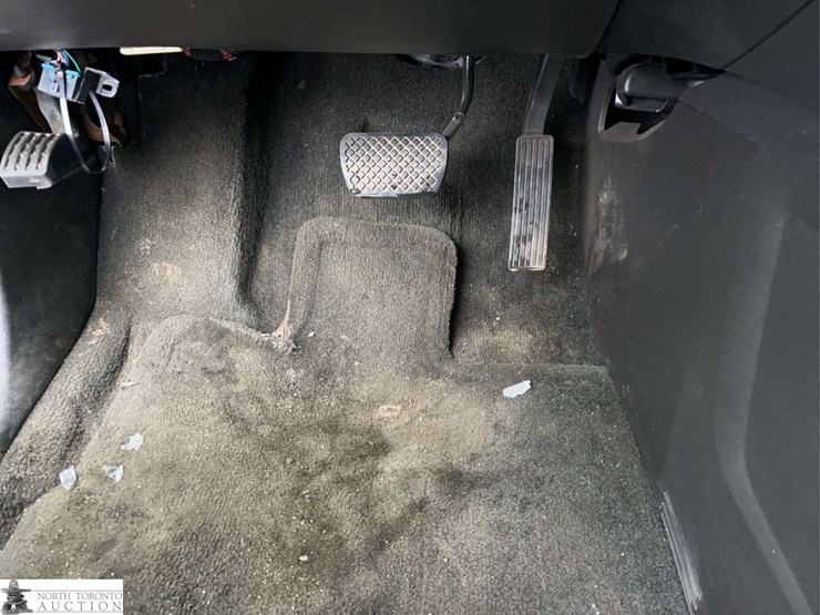 2015-chevrolet-equinox-ls-image-23