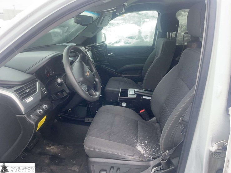 2015-chevrolet-tahoe-image-10