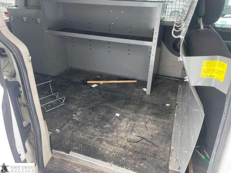 2014-ram-tradesman-image-23