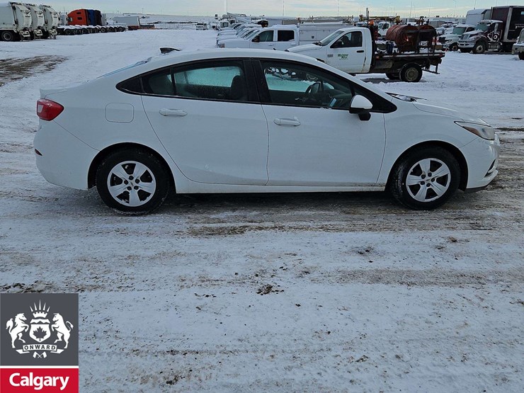 non-operable-2017-chevrolet-cruze-ls-4dr-sedan-image-8