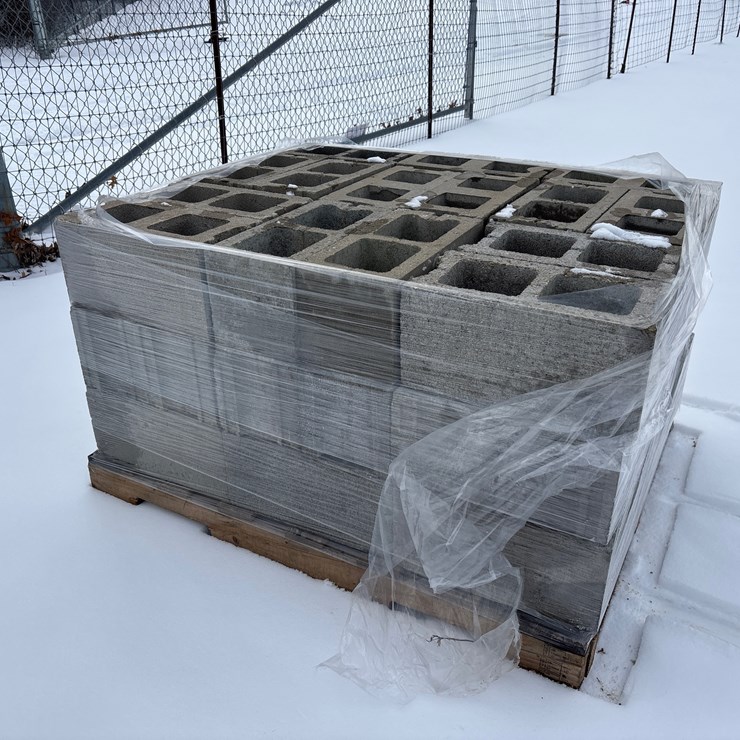 #6504 • E1. New pallet of cinder block