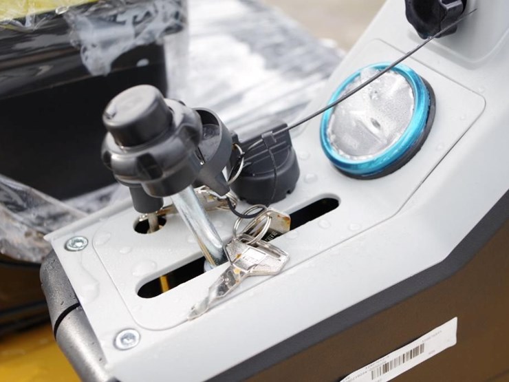 2025-cfg-industrial-qk18r-mini-excavator-w/-pilot-system,-rato-gasoline-engine,-unused-image-7