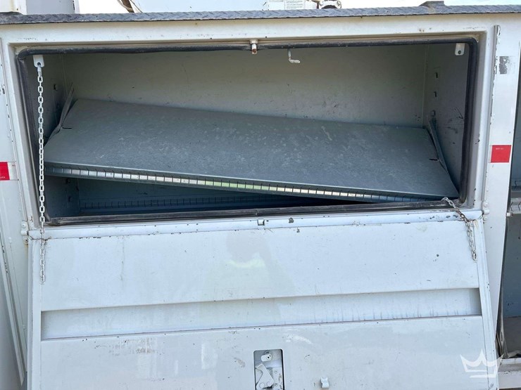 2011-ford-f750-image-28