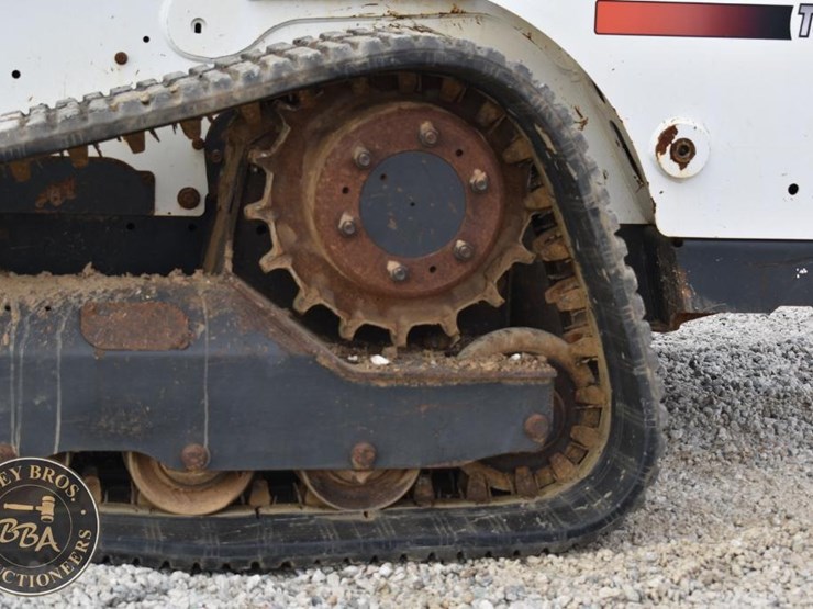 2016-bobcat-t650-image-32