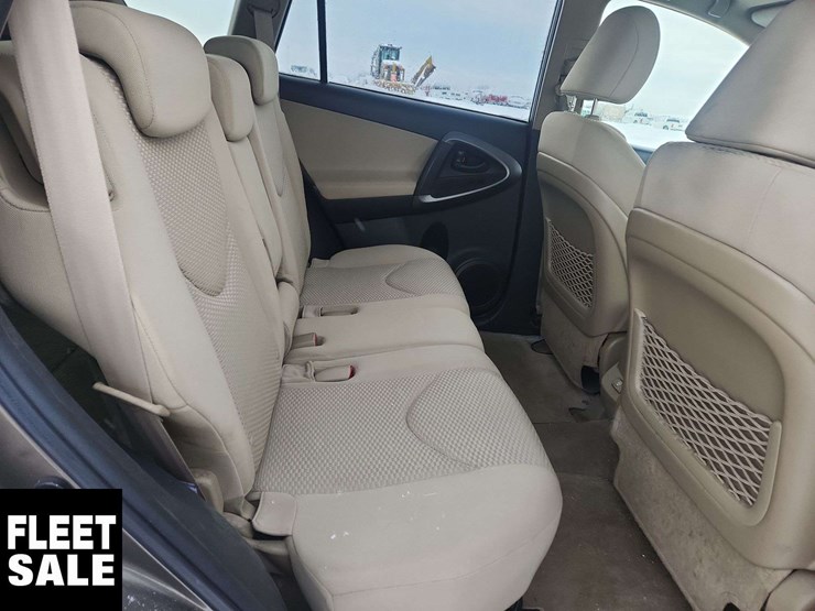 2009-toyota-rav4-image-26