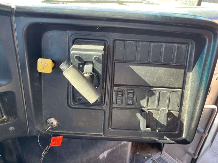 2008-ic-corporation-pb105-school-bus-image-17