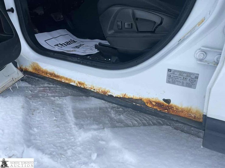 2015-chevrolet-equinox-ls-image-16