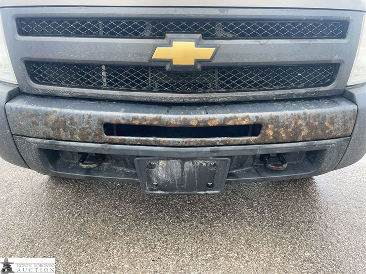 2013-chevrolet-silverado-1500-image-30