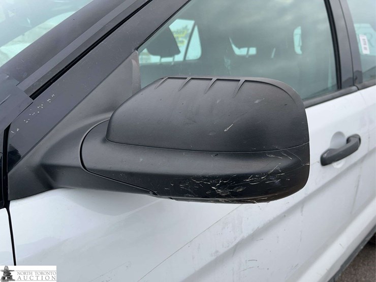 2018-ford-explorer-image-34