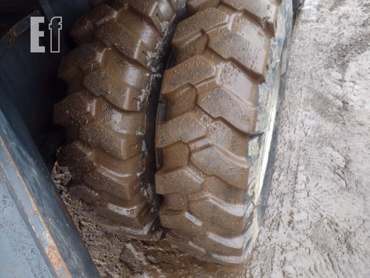 2005-gradall-xl3300-image-22