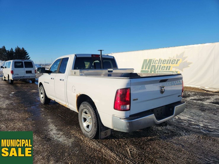 2011-dodge-1500-image-3