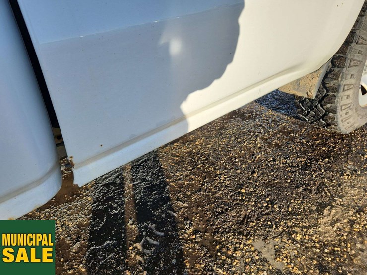 2014-chevrolet-silverado-1500-image-33