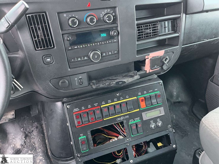 2016-chevrolet-express-g3500-image-19