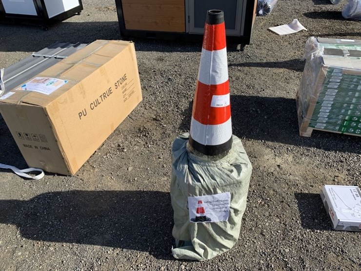 (20)-unused-fluorescent-safety-traffic-cones.-image-1