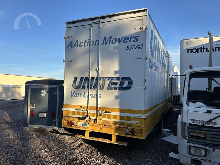 2001-international-4700-image-13