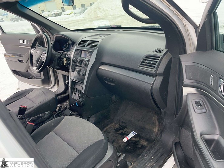 2014-ford-explorer-police-interceptor-image-29