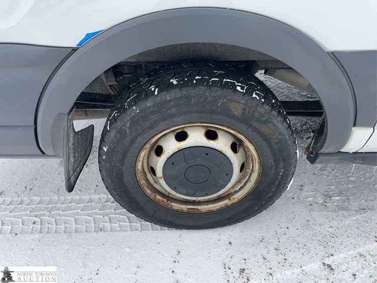 2016-ford-transit-image-22