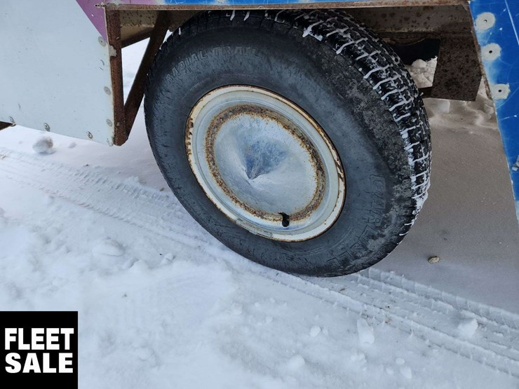 enclosed-pay-station-trailer-july-1984-e&n-s/a-7'6"-enclosed-trailer-image-9