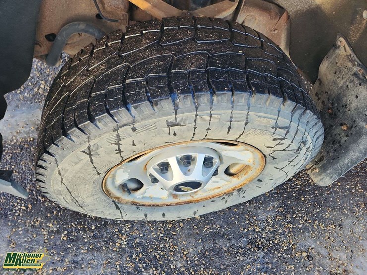 2015-chevrolet-silverado-2500hd-image-11