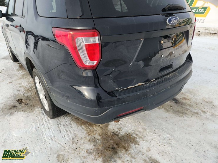 2019-ford-explorer-image-42