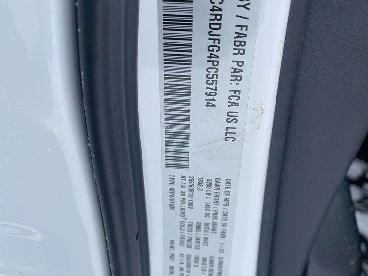 2023-dodge-durango-image-7