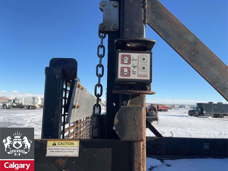 2013-ford-f550-image-21