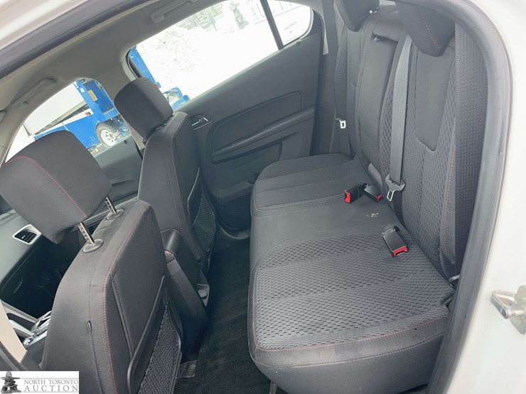 2014-chevrolet-equinox-image-30