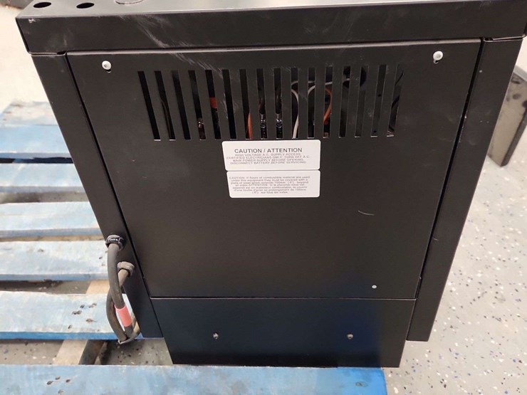 linde-electric-forklift-and-charger-non-operable-linde-wes40-02-4000-lbs-lbs-forklift-image-17