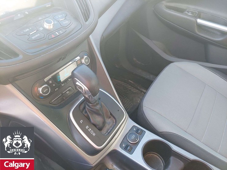 2013-ford-escape-se-image-19