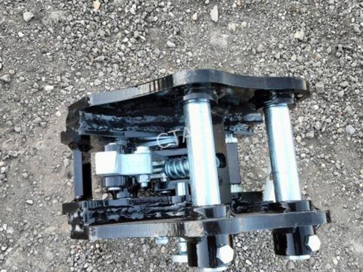 #116-•-mini-excavator-semi-automatic-quick-attach-image-3