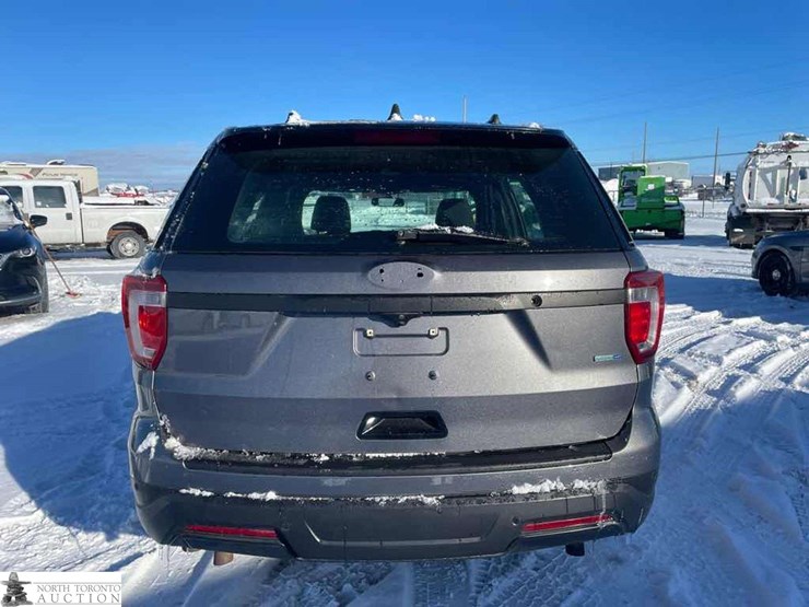 2019-ford-explorer-image-5