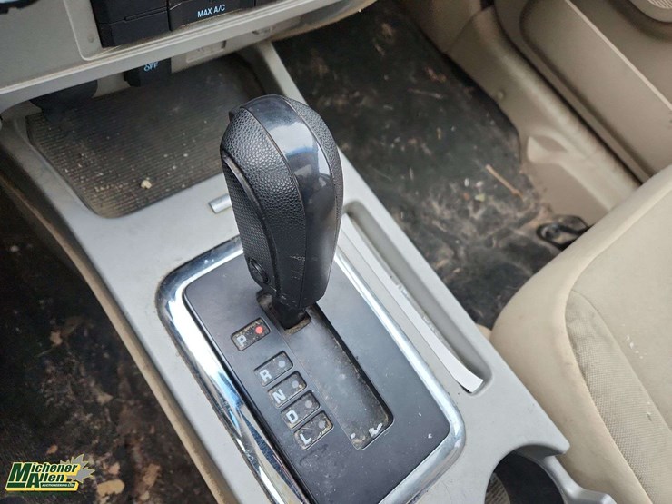 2012-ford-escape-xlt-image-22