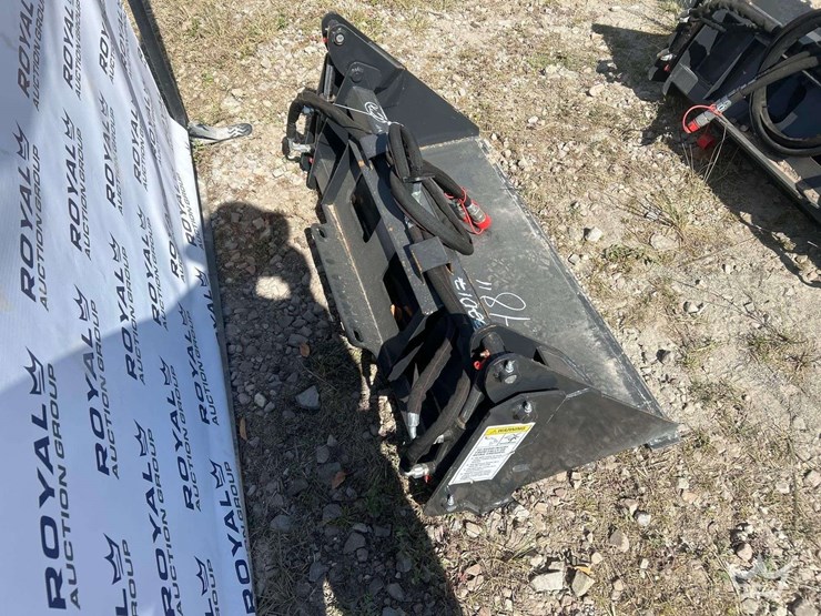 2025-wolverine-mcb-11-48w-48in-hydraulic-4-way-clamshell-bucket-skid-steer-attachment-image-1