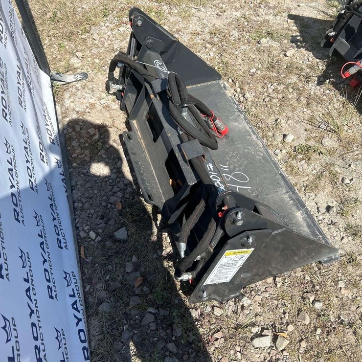 2025 Wolverine MCB-11-48W 48in Hydraulic 4-Way Clamshell Bucket Skid Steer Attachment