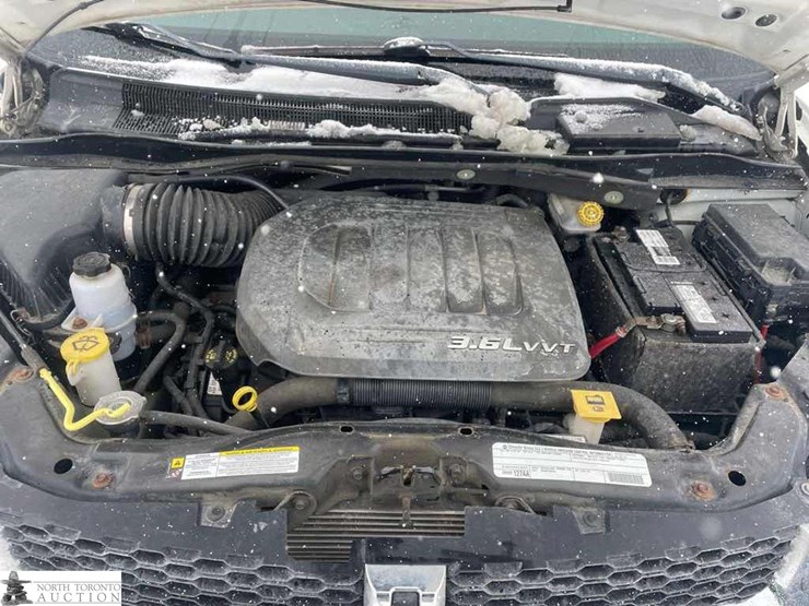 2011-dodge-grand-caravan-image-13