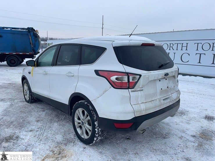 2017-ford-escape-image-3