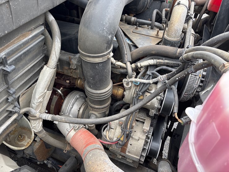 2009-international-7400-image-14