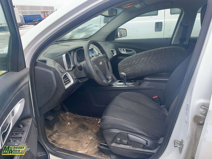 2015-chevrolet-equinox-image-11