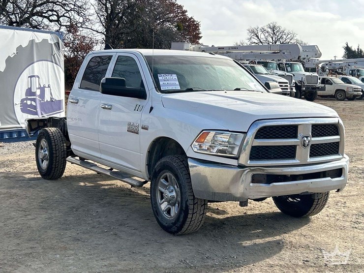 2017-dodge-2500-image-4