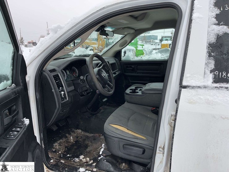 2014-dodge-1500-image-15